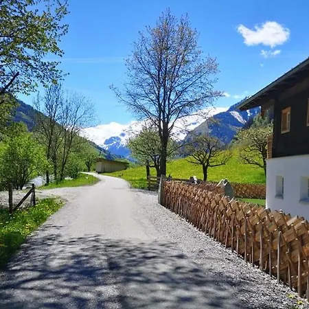 Christina 6 By Smr Close To The Gondola *