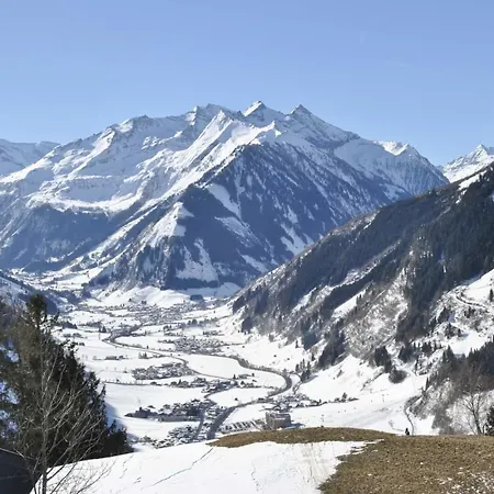 Christina 6 By Smr Close To The Gondola