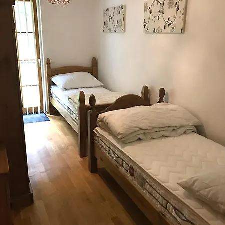 Apartman Christina 6 By Smr Close To The Gondola