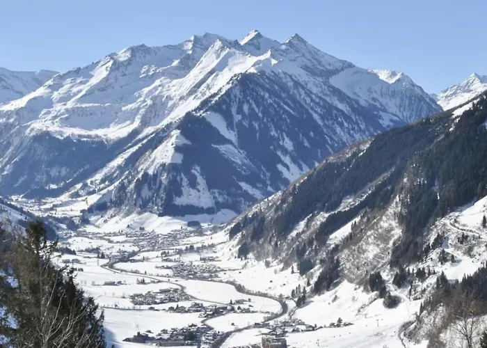 Christina 6 By Smr Close To The Gondola